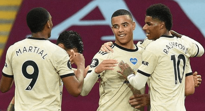  曼联锋线集体哑火，拉什福德失单刀引球迷吐槽  