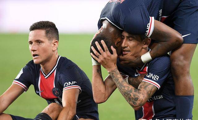  罗马终场前绝杀逃离降级区  