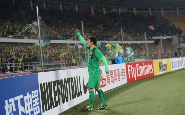  科隆保级关键战告捷，全队众志成城拿下宝贵三分